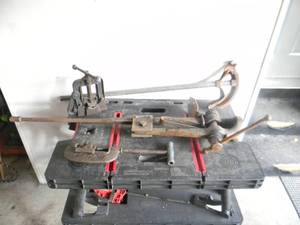 lot 102 image: PIPE BENDER, PIPE CUTTER, PIPE CLAMP & MORE - SEE PICTURES