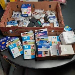Box Full of Hp, Cerox, Dymo, Epson ...
