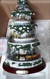 Lighted Thomas Kinkade Christmas Tr...