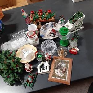 Random Holiday Lot of Goodies See...