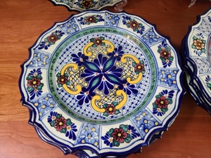 lot 21 image: Colorful Mexican Pottery Plates
