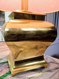 lot 40 image: Brass Table Lamp