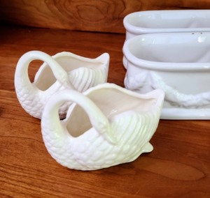 lot 108 image: Ceramic Planters