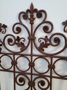lot 109 image: Cast Iron Fence Gate
