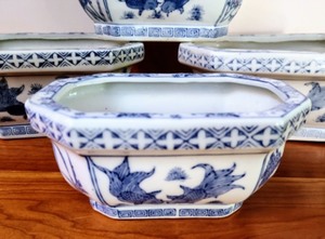 lot 111 image: Blue and White Chinese Planters