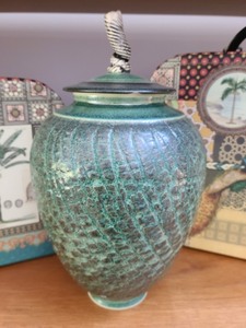 lot 153 image: Decorative Boxes and Oil Candle