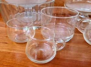 lot 203 image: Clear Glass Servingware