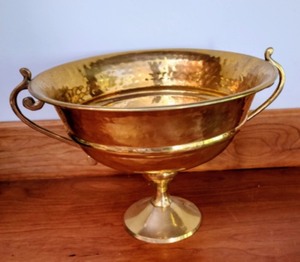 lot 204 image: Brass Decor