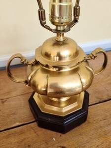 lot 240 image: Small Brass Table Lamp