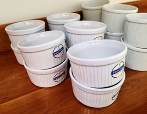 lot 273 image: Emile Henry and Pillivuyt Bakeware