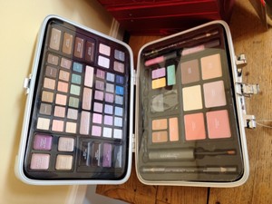 lot 288 image: New Ulta Makeup Sets
