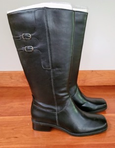 lot 300 image: Naturalizer Leather Boots