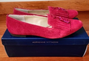 lot 308 image: New Adrienne Vittadini Flats