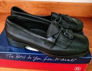 lot 320 image: Variety of New Womens Shoes