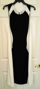 lot 345 image: Black and White J. Peterman Dress
