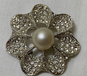 lot 435 image: Rhinestone and Faux Pearl Earrings