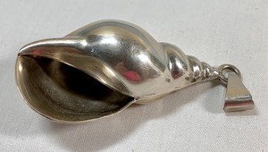lot 444 image: Sterling Seashell Pendant