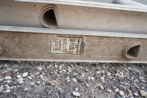 lot 9 image: Ladder