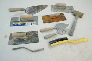 lot 126 image: Cement tools