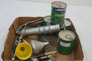 lot 137 image: Shop supplies