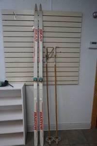 lot 177 image: Skis