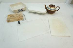 lot 186 image: Kitchenware