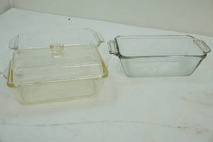lot 187 image: Bread pans