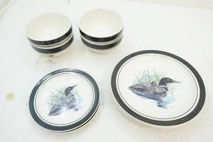 lot 192 image: Dish set