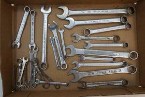 lot 203 image: Wrenches