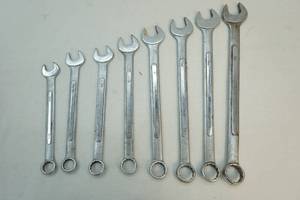 lot 216 image: Wrench set