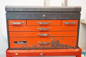 lot 233 image: Tool cabinet