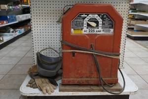 lot 234 image: Line welder and accessories