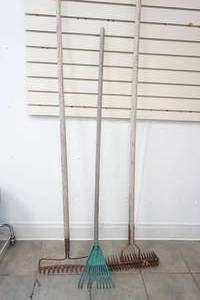 lot 236 image: Garden tools