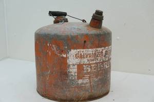 lot 80 image: Galvanized gas can