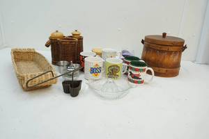 lot 98 image: Glassware and kitchenware