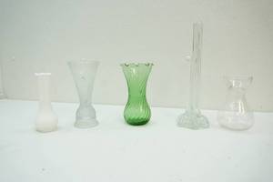 lot 105 image: Vases