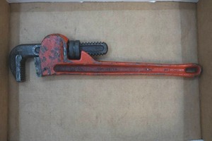 lot 204 image: Pipe wrench