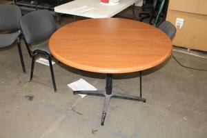 lot 225 image: Pedestal Dining Table with Padded Metal Chairs (x2)