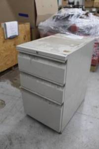 lot 229 image: Metal Personal File Cabinet 3-drawer