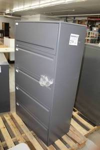 lot 238 image: Metal Lateral File Cabinet 5-drawer