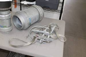 lot 193 image: Eaton Crouse-Hinds Conduit Expansion Fitting with External Ground Jumper