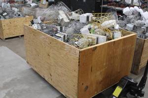 lot 233 image: Lot of (1 Pallet) Industrial Cage Lights