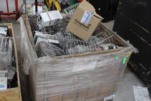 lot 236 image: Lot of (1 Pallet) Industrial Cage Lights