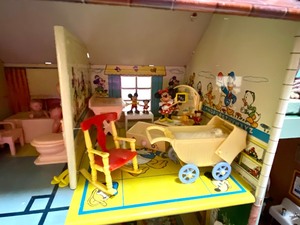 lot 110 image: Vintage Metal Dollhouse with Accessories