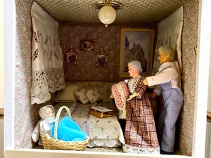lot 108 image: Vintage Diorama at Grandma and Grandpas House