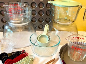 lot 103 image: Baking Essentials