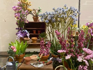 lot 106 image: Wonderful Greenhouse Diorama