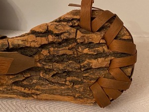 lot 44 image: Native American Themed Decorative Items