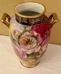 lot 24 image: Vintage Noritake Floral Double Handled Vase