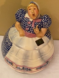 lot 12 image: Helens Tat- L - Tale Cookie Jar